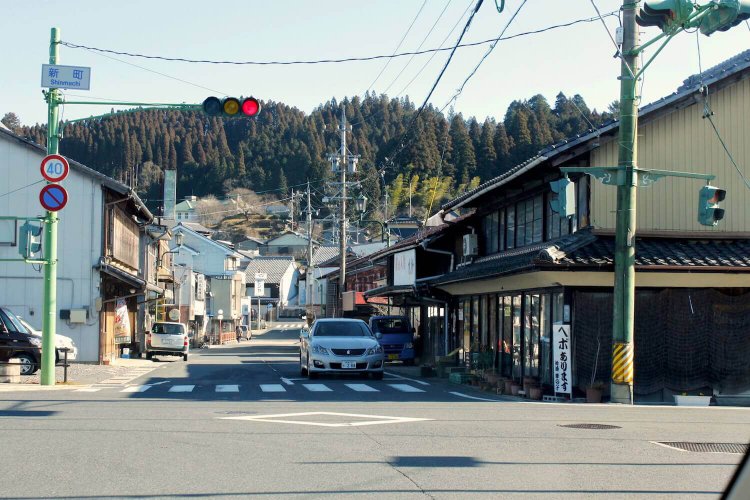 旧明智町市街地の裏山にある山城。