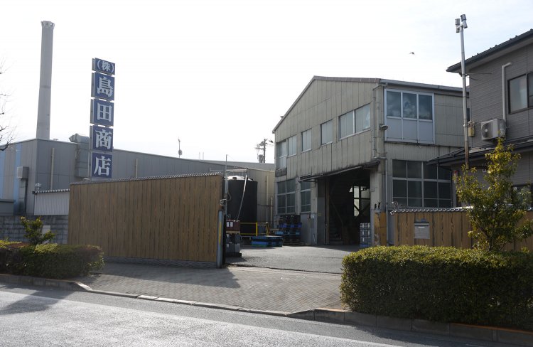 「向島電機」を彷彿とさせる、墨田区八広の工場。（写真＝飯田則夫）