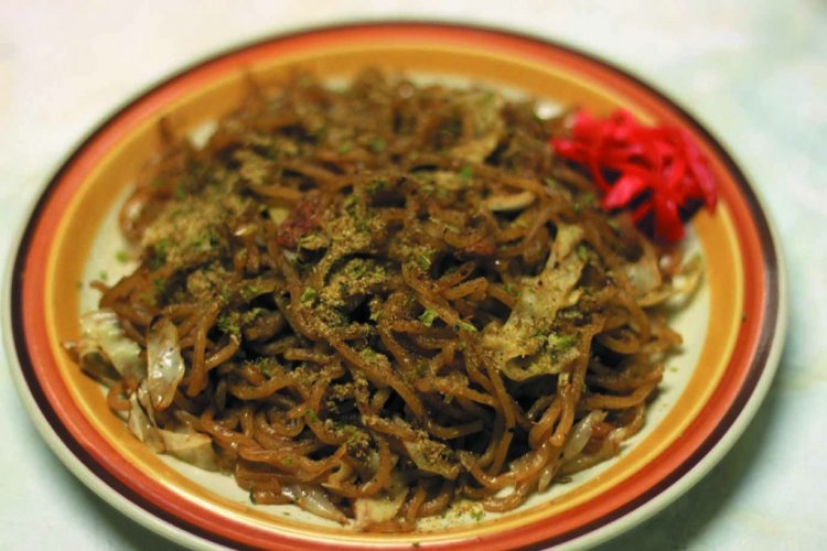 名物の富士宮やきそば。