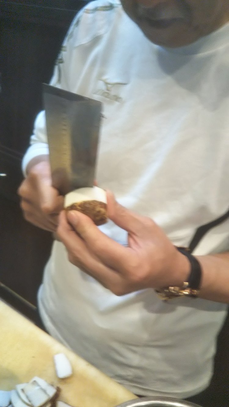 おばちゃんは、丁寧に六方剥きをしていただろうか？