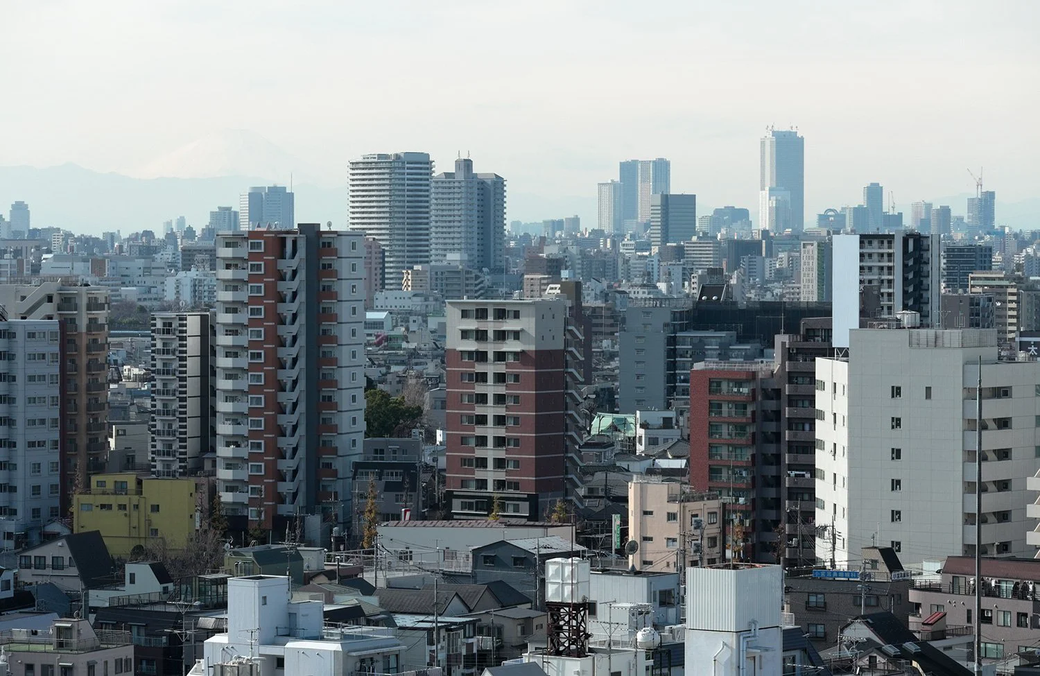 ザ ポリス 70年代浅草線 ビースティズ 新宿 新橋 洋楽mvが映した日本を眺める さんたつ By 散歩の達人