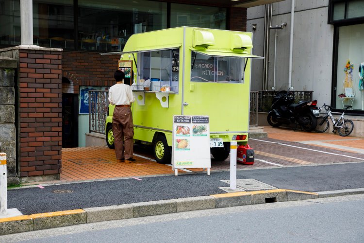 明治通り西側にも人気店が。