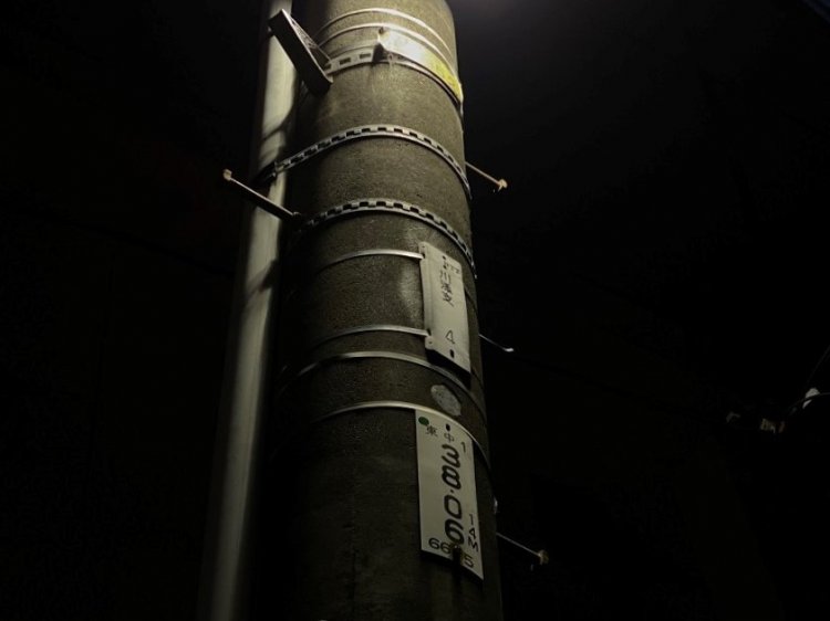 電線だけでなく電柱にも注目だ！