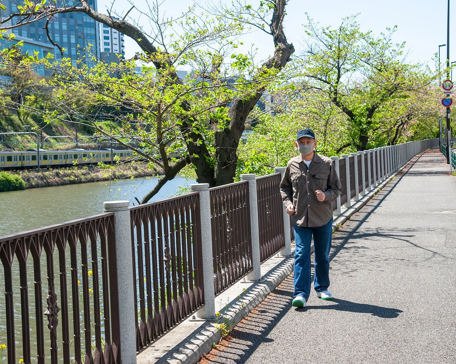 ご近所歩きで体力キープ 健康さんぽで体を整える ご近所さんぽを楽しむ方法 さんたつ By 散歩の達人