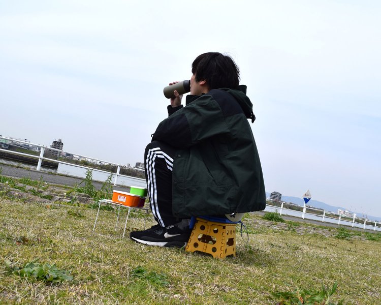 【腰をおろすスポット④ 河川敷】広い川の両側に広がる広大な河川敷は、チェアリングのベストスポット。ポイントも選び放題！