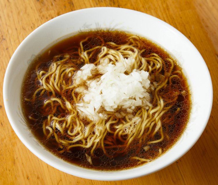 かけラーメン500円。