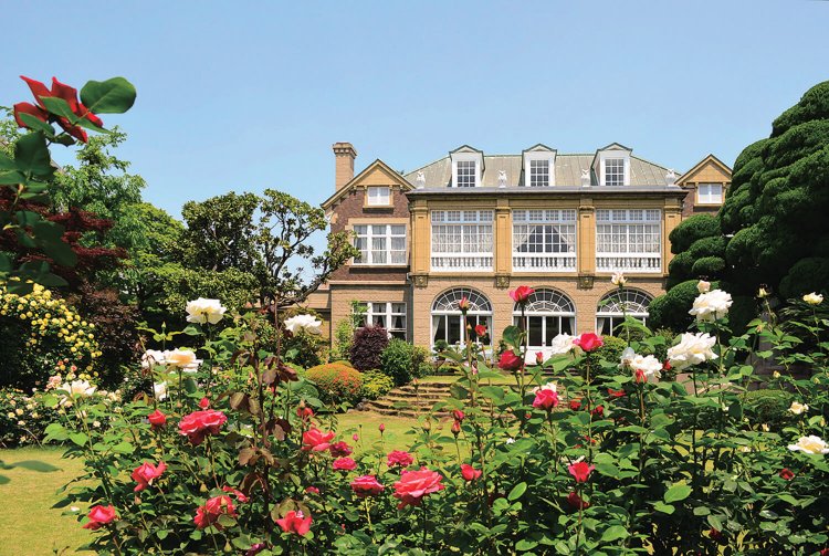 鳩山会館（はとやまかいかん）