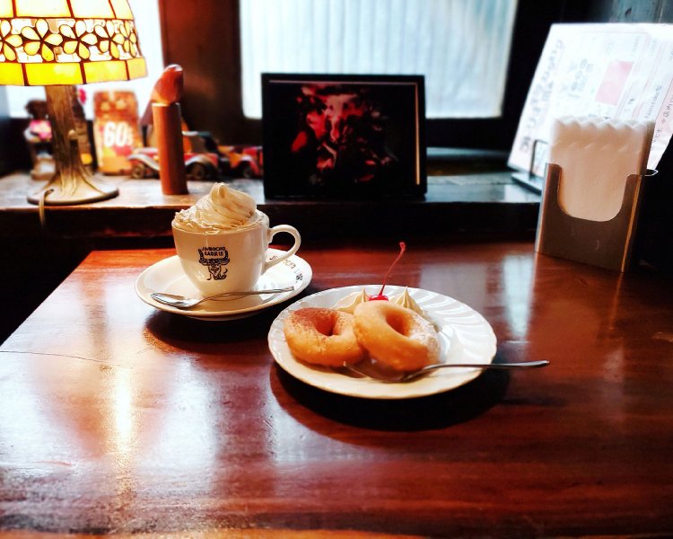 ケーキセット670円（税別）。