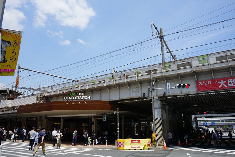 上野駅。地方から上京する者にとって東京の玄関であり象徴でもある。