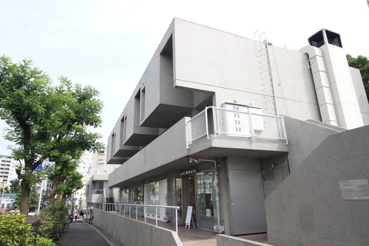 代官山のファッショナブルなイメージの象徴「ヒルサイドテラス」。