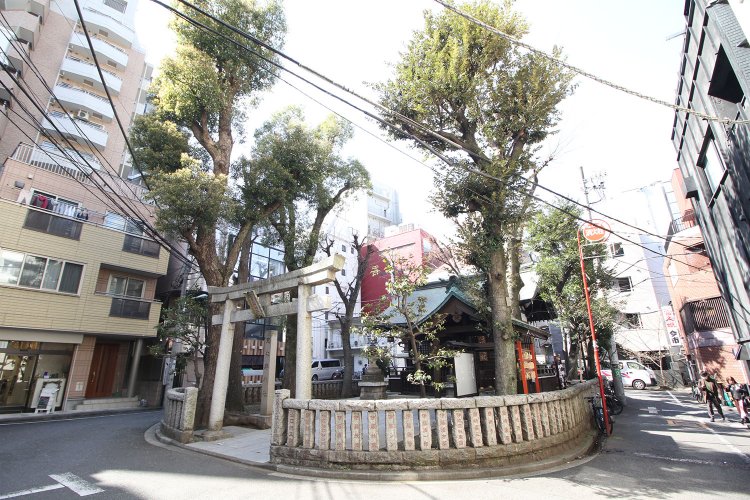 恵比寿地区の産土（うぶすな）の神、恵比寿神社。10月19･20日にはべったら市も開催される。