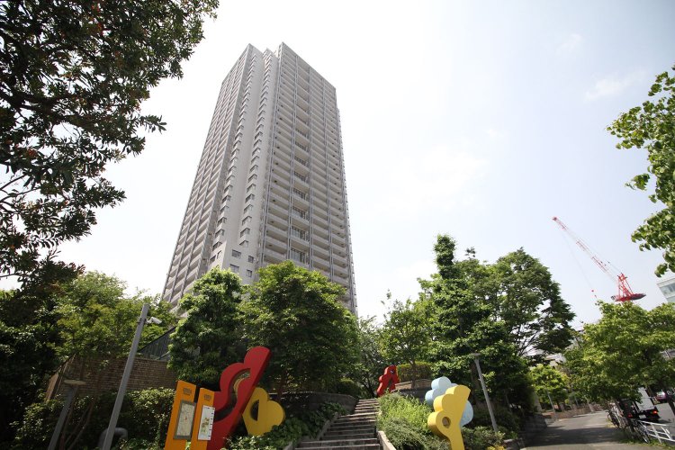 2000年に完成した代官山のランドマーク「代官山アドレス」。