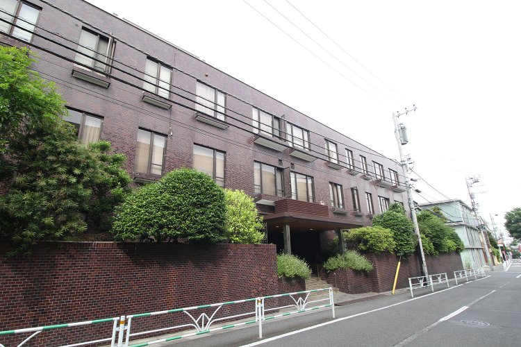 周囲の中でも標高が高い、いわゆる「ヒルトップ」で、開放感のある立地の「代官山シティハウス」。