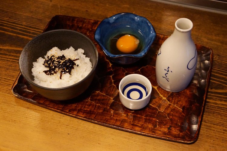 奥久慈 玉子かけごはん450円。