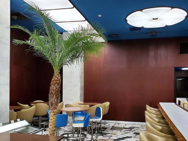 近江屋洋菓子店　店内