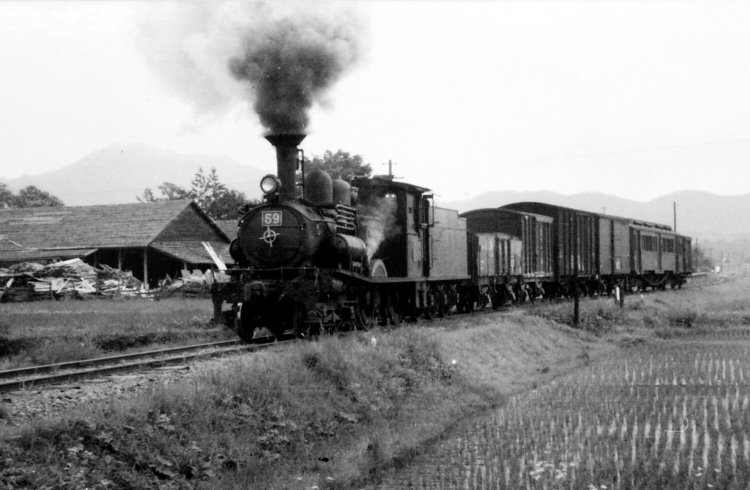 廃止された1959年6月30日に船生駅付近で撮影。（写真提供＝斎藤順）