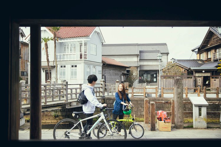 樋橋の奥に『伊能忠敬記念館』がある。