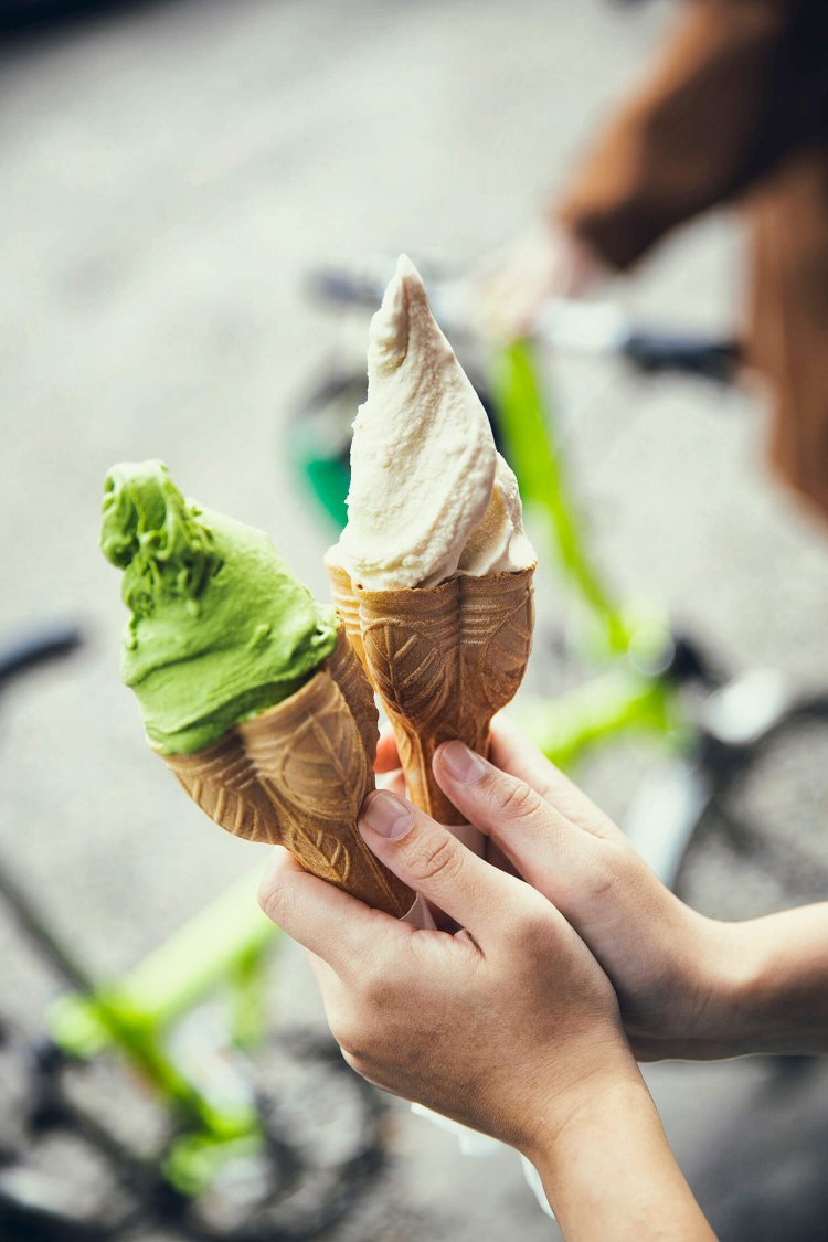 『ぶれきめら お休み処』では、地元佐原の極上しょうゆを使 ったしょうゆジェラートのほか、しょうが風味の 薬膳ジェラートなど佐原ならではの味が楽しめる （各400円）。9:00～17:00（日は10:00～16:00）、無休。 ☎0478-55-9380