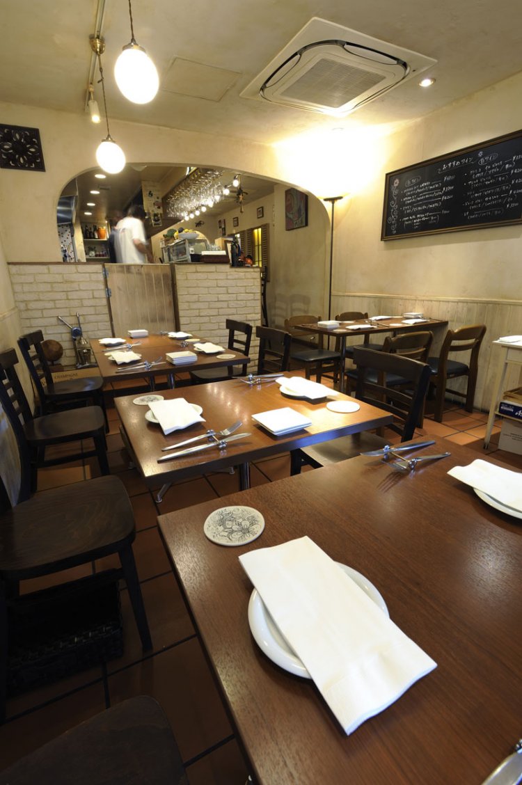 1人でも宴会も使い方自在。外席もある。