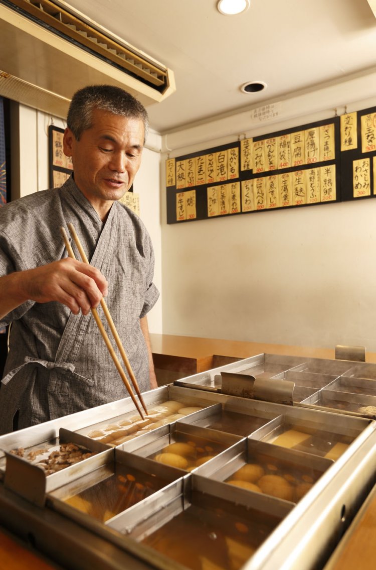 創業25年以上。おでん一筋の店主、佐藤さん。