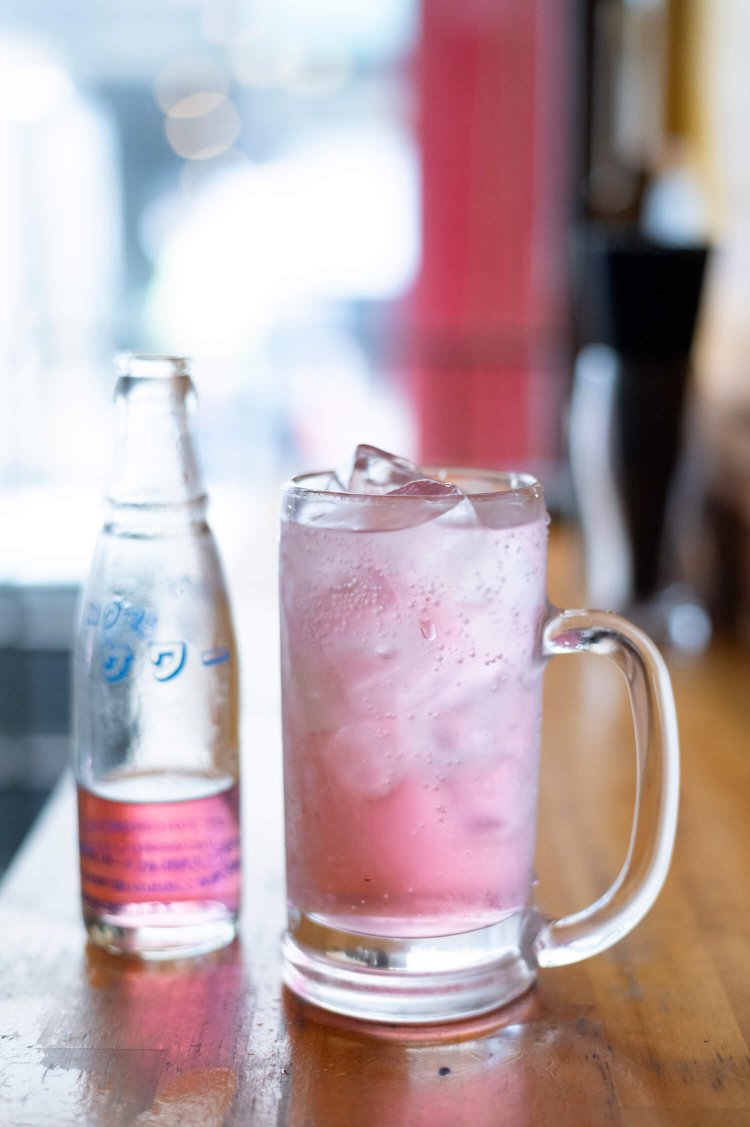 シソの香りが清々しいバイスサワー380円。