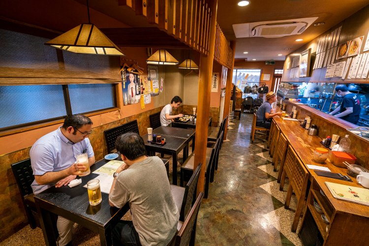 今もサラリーマンの聖地。