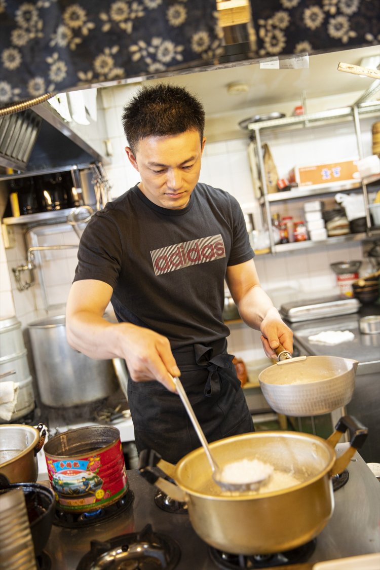 宇さんの最近の朝定番は「白粥に煮卵2つ」。