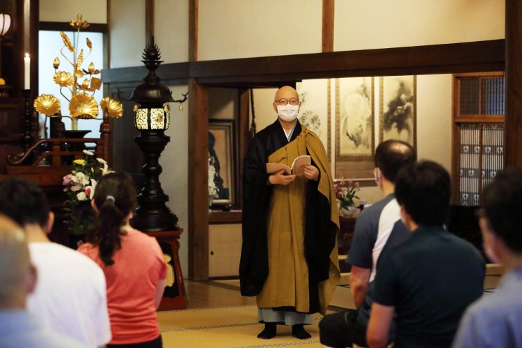 最後に住職の法話。