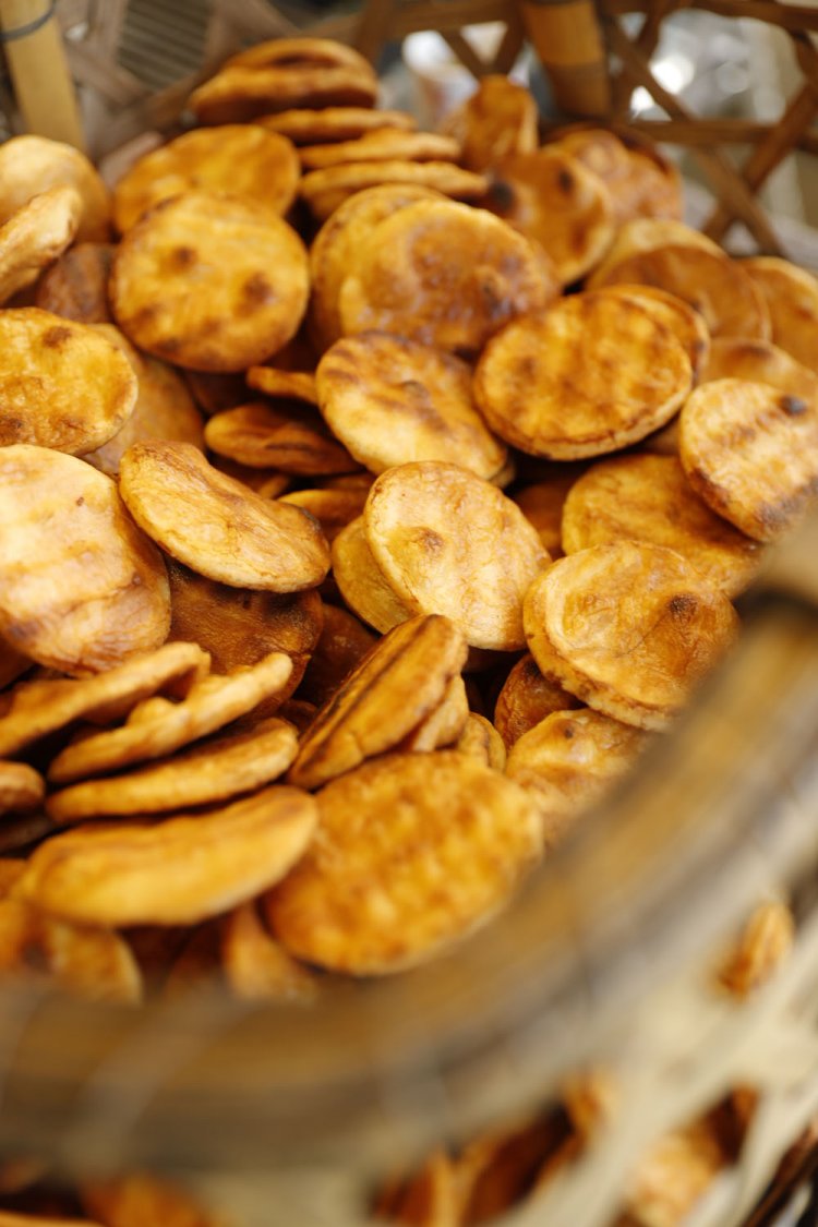 にしくらの手焼せんべい