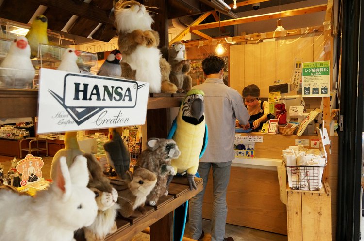 オウムのぬいぐるみが珍しかったもので。