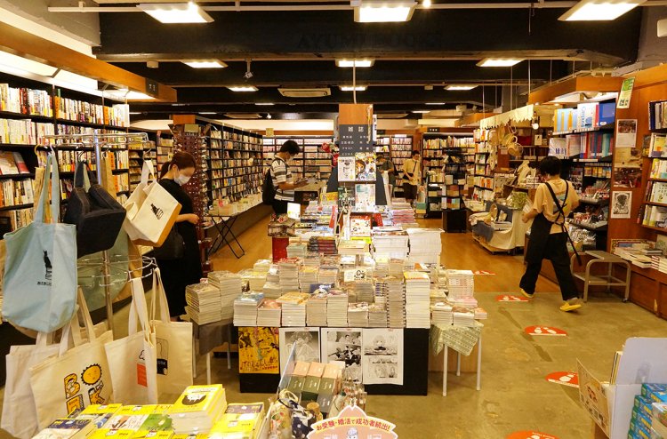 中も広々として快適。