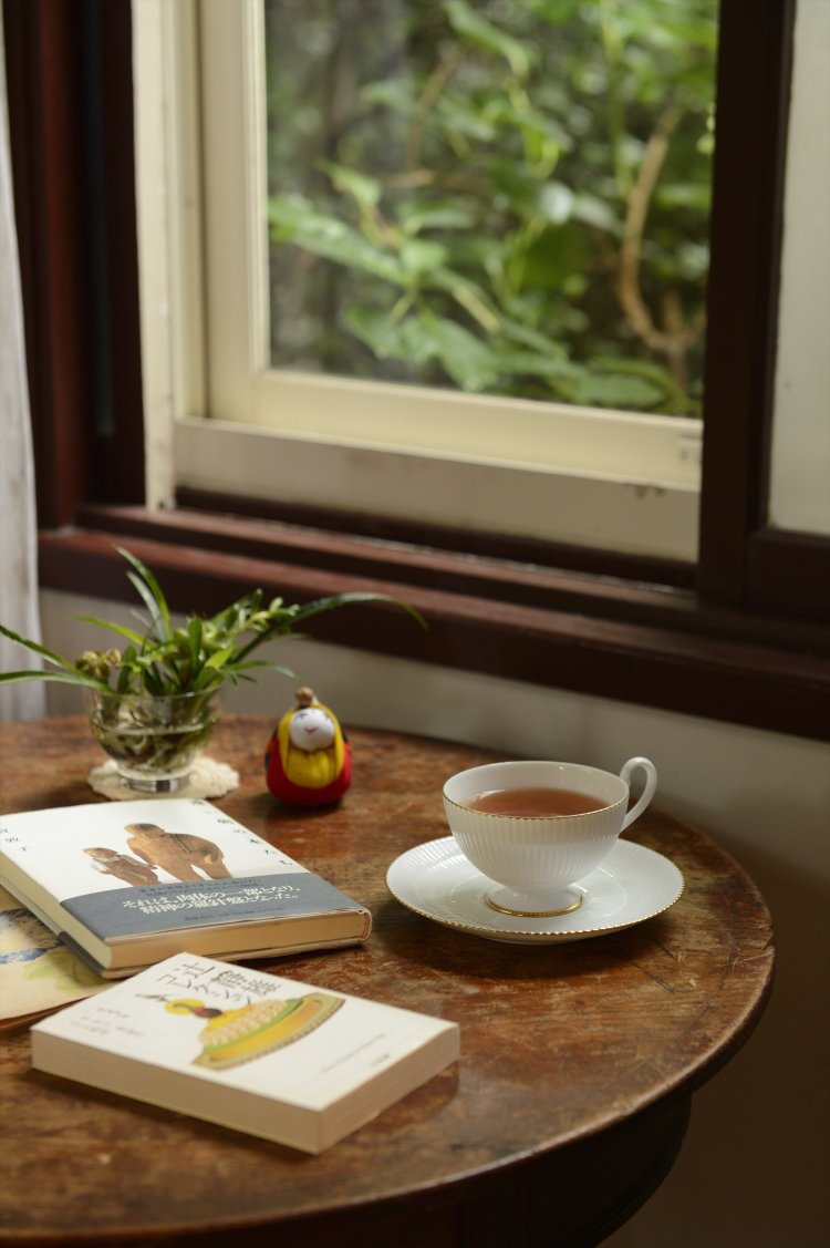飲み物と一緒に読書が楽しめる。