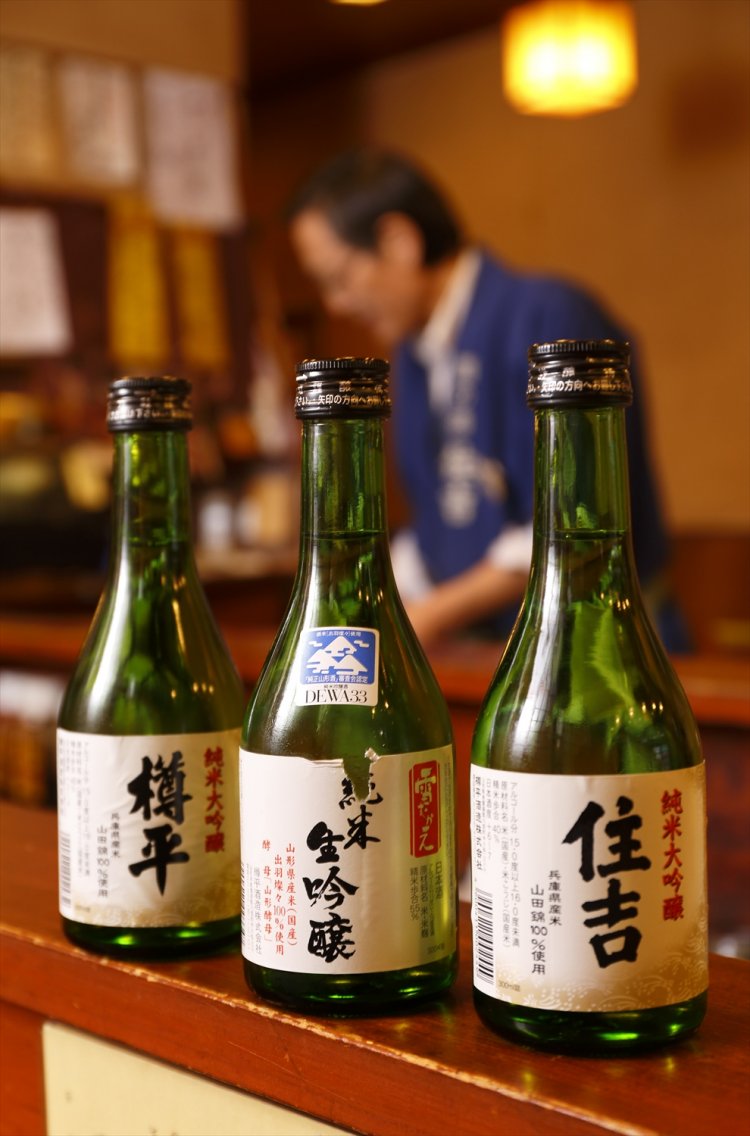 生酒は300mlの瓶で用意。純米大吟醸住吉・樽平は各1800円、雪むかえ純米生吟醸950円。