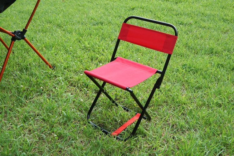 お次はこんな椅子。