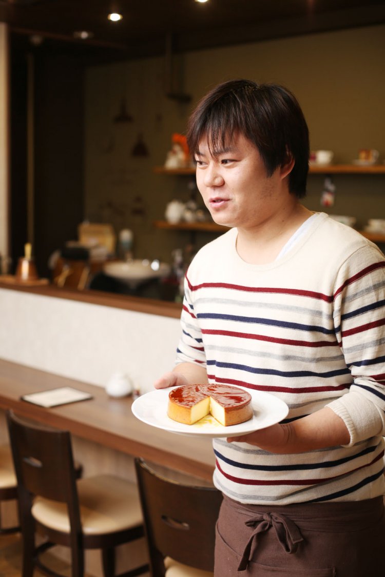 店主の前田真吾さん。