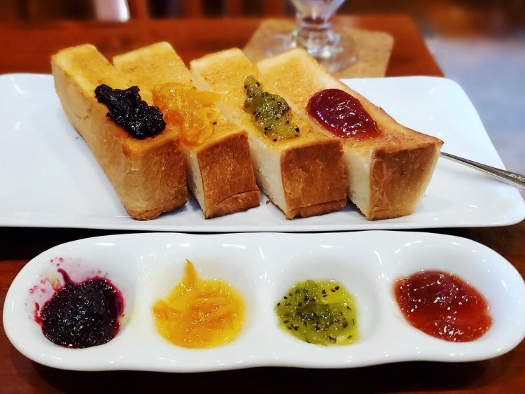 シャンティトーストオンジャム