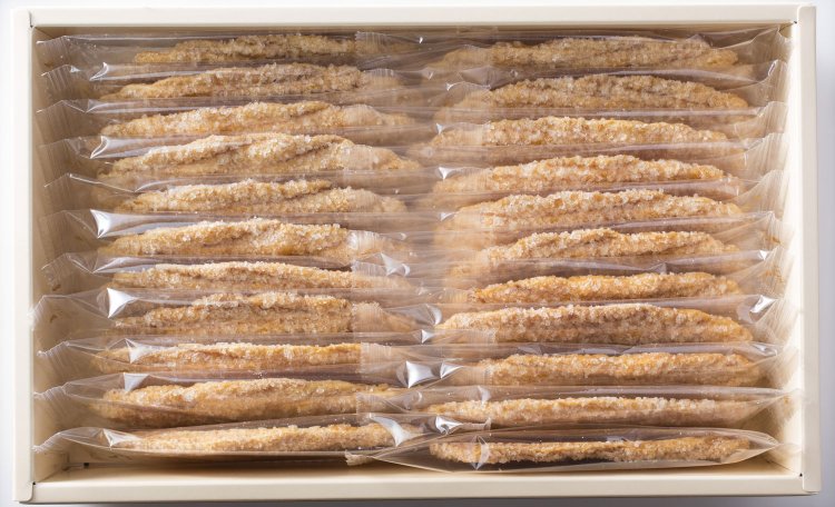 リーフパイ、22枚入り3240円。賞味期限は40日。