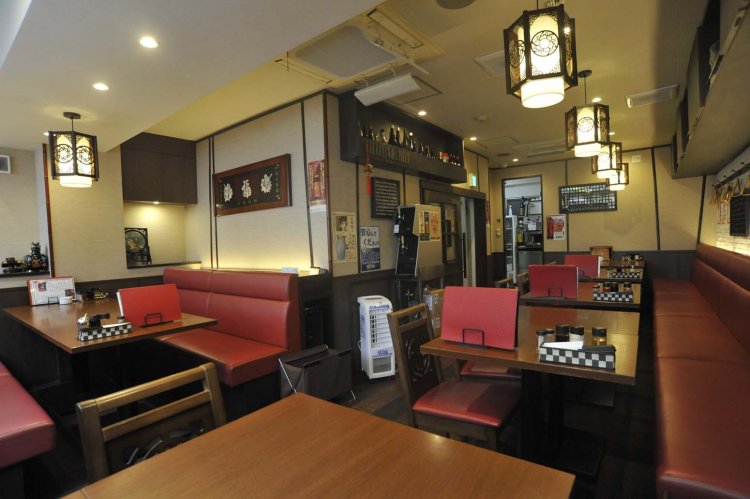 2階は洗練された造りで、宴会や接待にも最適。