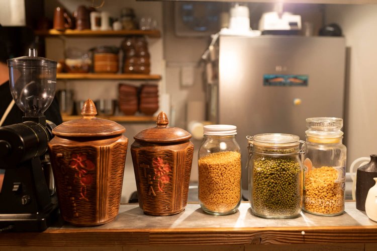 スパイスを駆使するのはもちろん、隠し味としてリンゴ酢で酸味を加えることも。