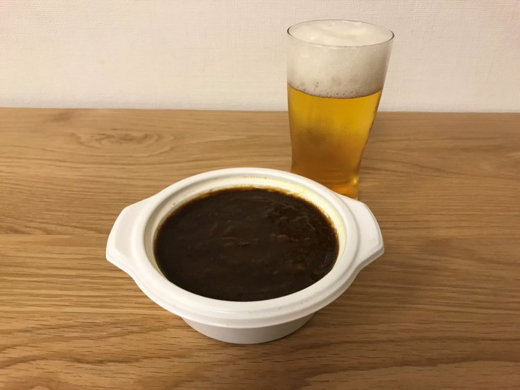 本誌P.38では「カレーはつまみになるのか」企画もあり。食事の後にカレーで飲んでみました。これがなかなかハマります。ちなみにカレーは近所の『南海』のルー。