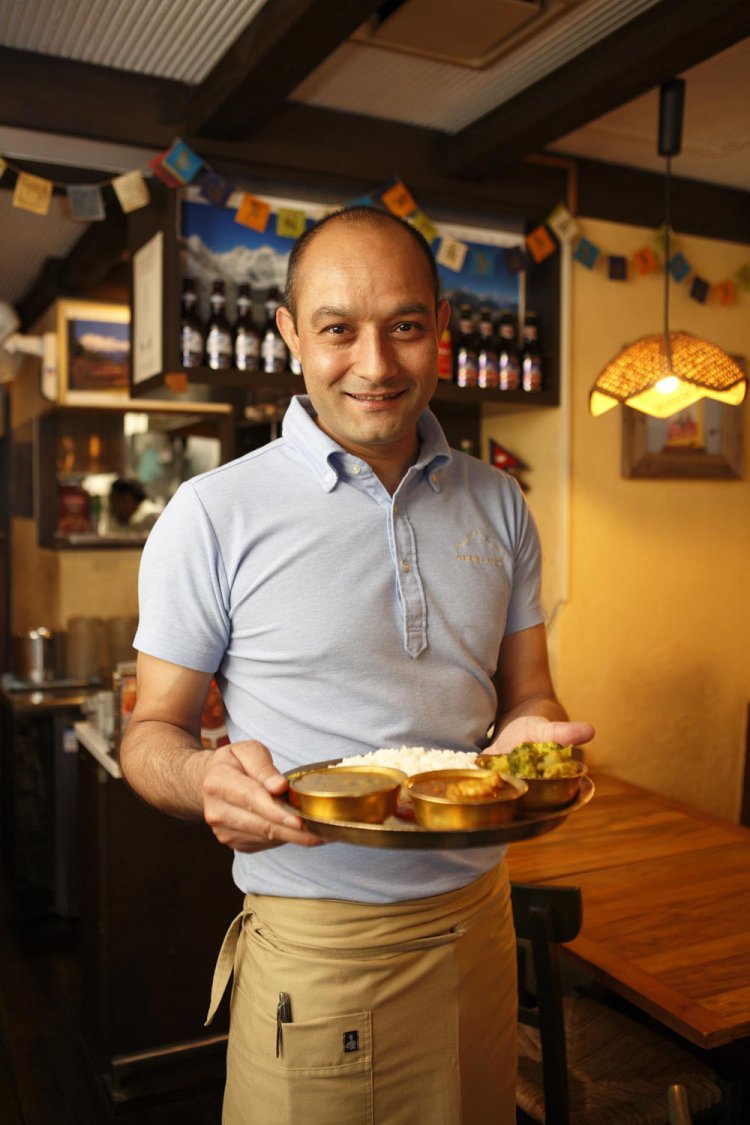 北ネパール出身の店主・パダムさんが故郷の味を提供。