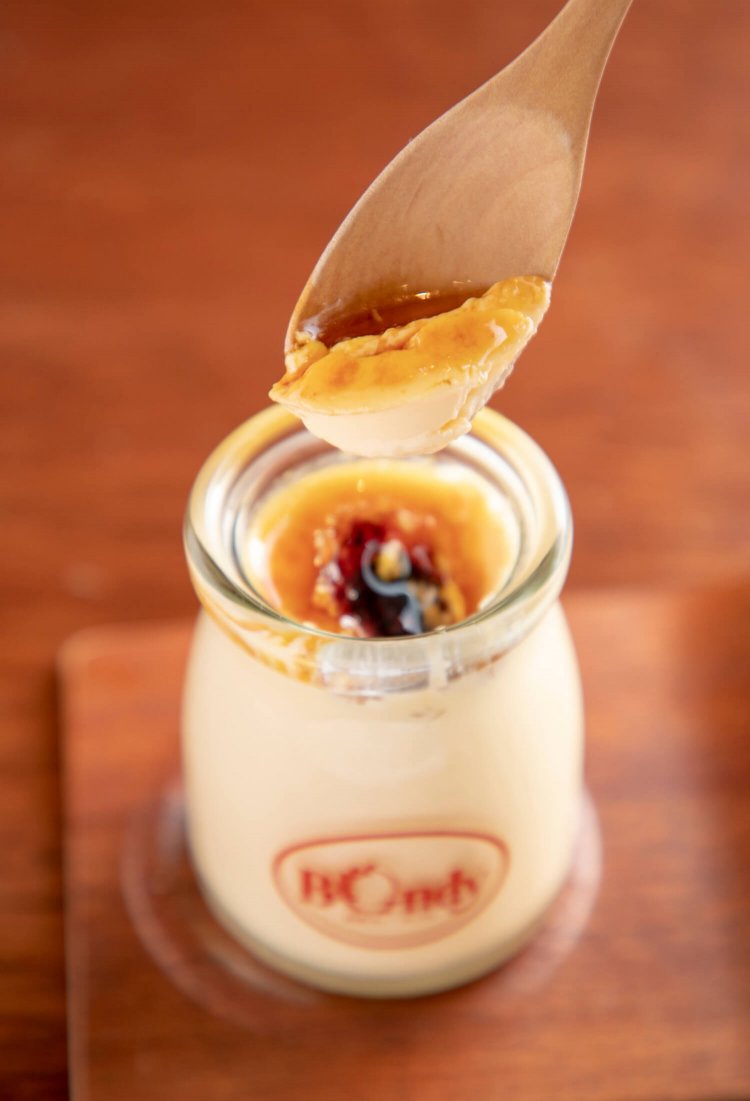 自家製のなめらかプリン500円は2010年から登場。