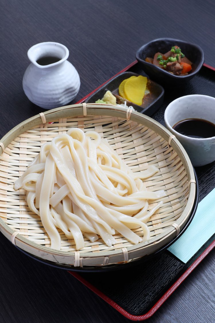もりうどん660円。うどんは替え玉無料。