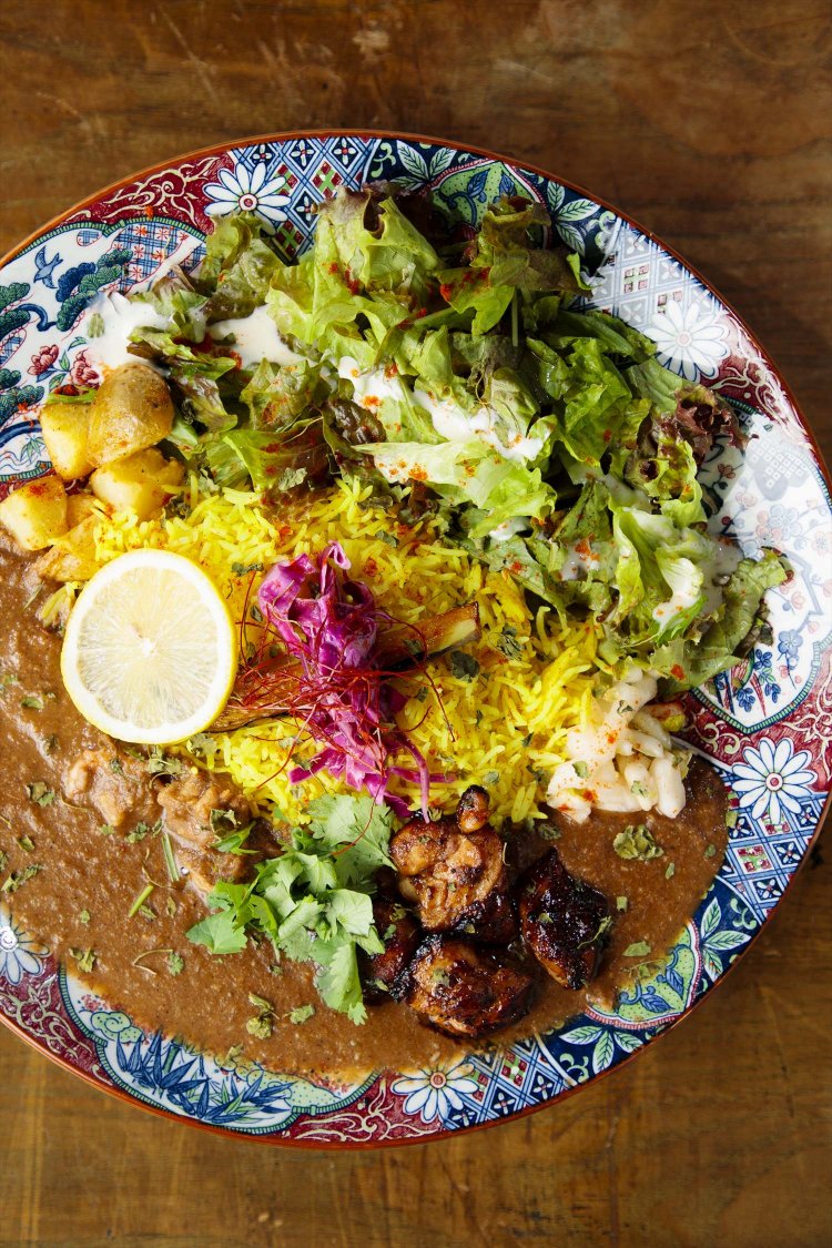 本日のカレー 1000円（エビのカレー /チキンのせ＋300円）