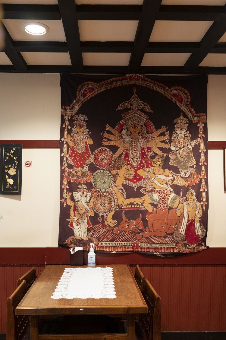 ベンガル最大の祭りで祀られる女神の壁掛け。