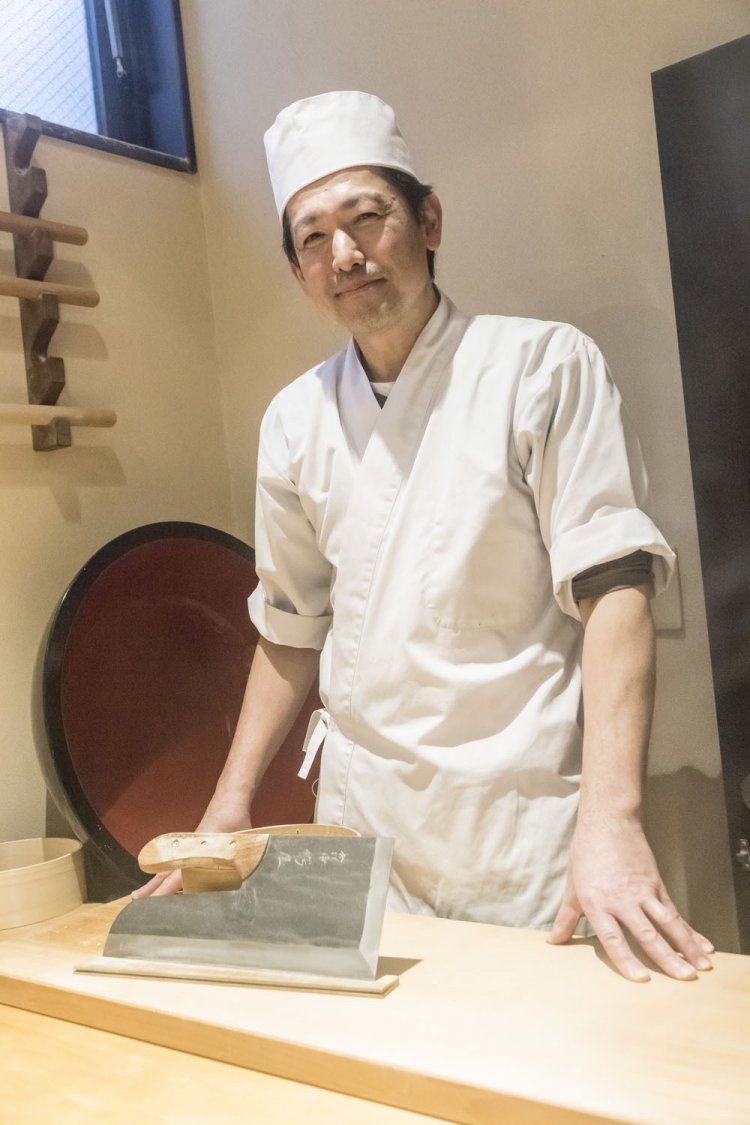 和やかな店主の笹井伸一郎さん。