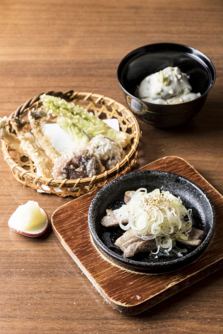 そば豆腐450円、鴨ロース焼 葱塩780円、天ぷら単品800円～。