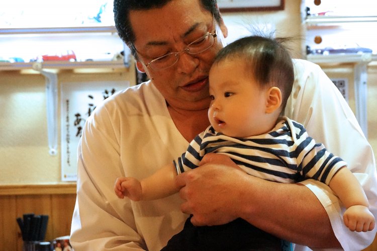 自身のお孫さんにはこんな顔も。