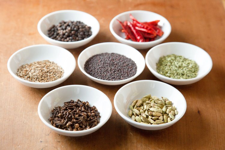 カルダモン、クミンなど７種ほど使用。コリアンダーの香りも印象的！