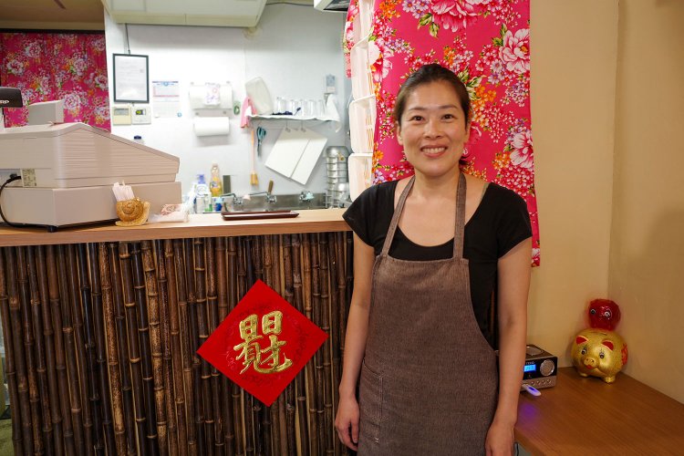 女将の陳（チェン）さんは生粋の台南っ子。